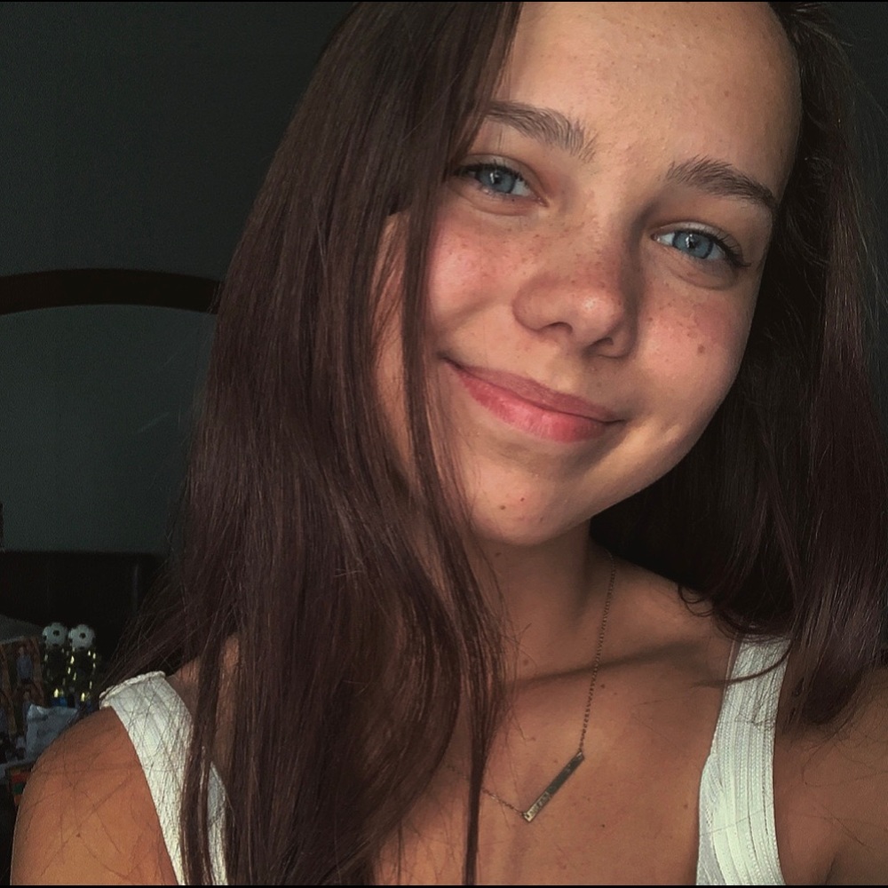 Meet your Posher, Liana